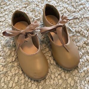 Capezio‎ Girls Teletone Tap Shoes. Size 12.5. Tan